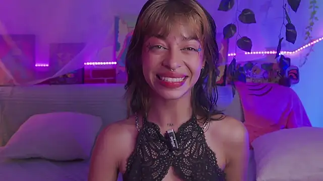 Kitty arts online show from 01.16.25