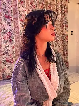 Kitty arts online show from 04.19.26