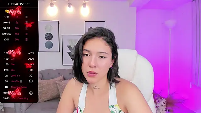 kendaall jenner  online show from 12.23.24