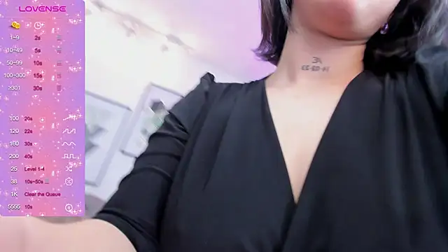 kendaall jenner  online show from 12.24.24