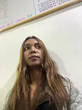 Nikol Rang   online show from 02.22.25