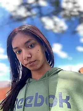 Nikol Rang   online show from 10.18.25