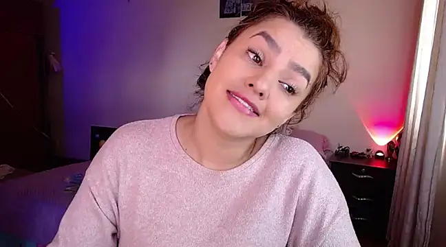 Snapshot of Lu_perez chatting on 02.24.25 Lu perez online show from 02.24.25