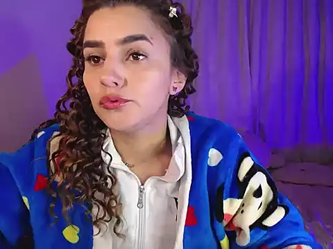 Snapshot of Lu_perez chatting on 10.20.25 Lu perez online show from 10.20.25