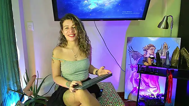 oriana thomson2 online show from 01.15.25