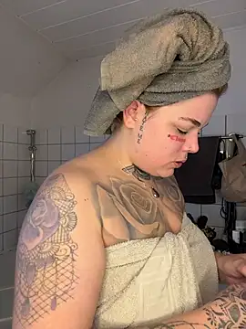 Snapshot of elina_may chatting on 01.11.26 elina may online show from 01.11.26