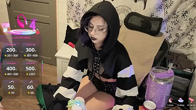 Snapshot of LisandreLaVenale chatting on 03.10.26 LisandreLaVenale online show from 03.10.26