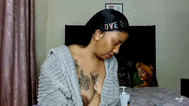 quenliyasa online show from 04.30.26
