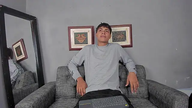 Snapshot of dafnezahiraa_ chatting on 12.03.24 dafnezahiraa  online show from 12.03.24