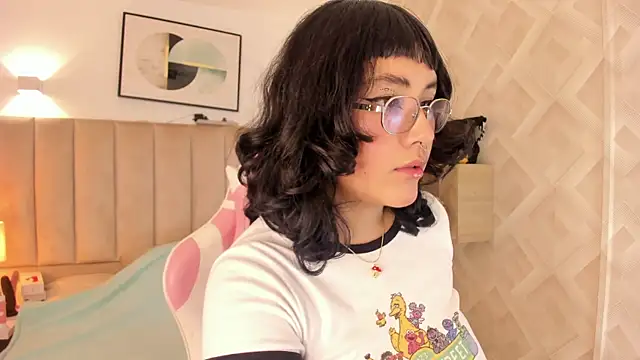 Haru Bonny online show from 02.06.26