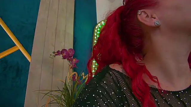 Foxxxy MILF online show from 06.14.26