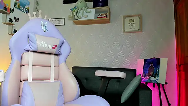 Snapshot of Alaia_Love77 chatting on 02.10.26 Alaia Love77 online show from 02.10.26