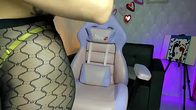 Snapshot of Alaia_Love77 chatting on 02.25.26 Alaia Love77 online show from 02.25.26