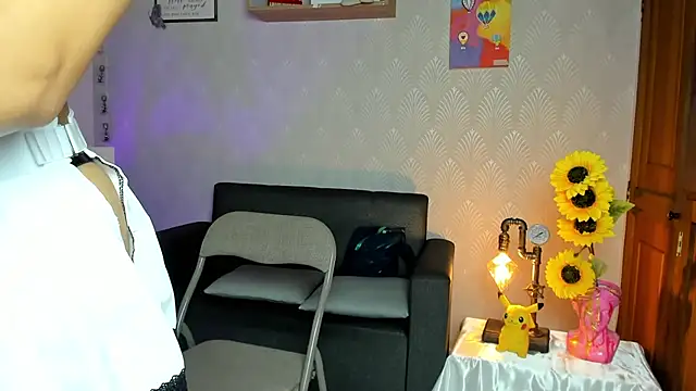 Snapshot of Alaia_Love77 chatting on 04.19.26 Alaia Love77 online show from 04.19.26