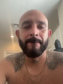 Snapshot of tylergigo chatting on 09.19.25 tylergigo online show from 09.19.25