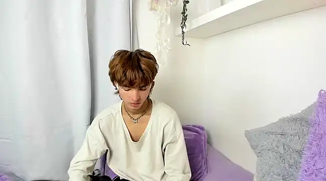 Snapshot of santy-kitty chatting on 01.19.25 santy-kitty online show from 01.19.25