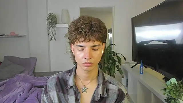 Snapshot of santy-kitty chatting on 11.11.25 santy-kitty online show from 11.11.25