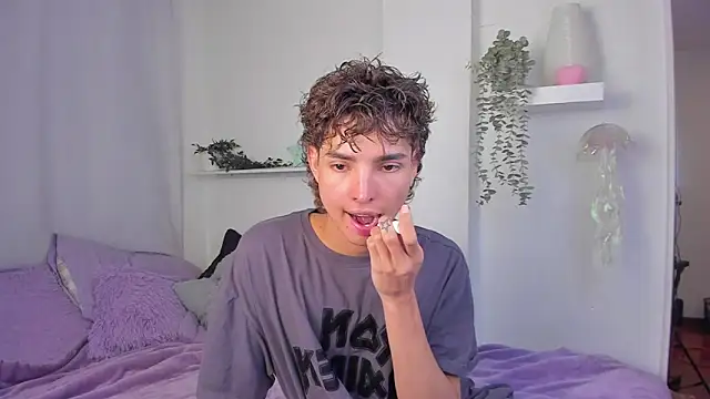 Snapshot of santy-kitty chatting on 01.18.26 santy-kitty online show from 01.18.26