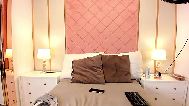 Snapshot of Issabella_Roa chatting on 03.17.26 Issabella Roa online show from 03.17.26