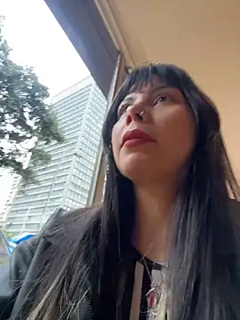 Snapshot of EemaHaruki chatting on 11.27.25 EemaHaruki online show from 11.27.25