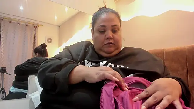 Snapshot of Alisson_am chatting on 06.25.26 Alisson am online show from 06.25.26