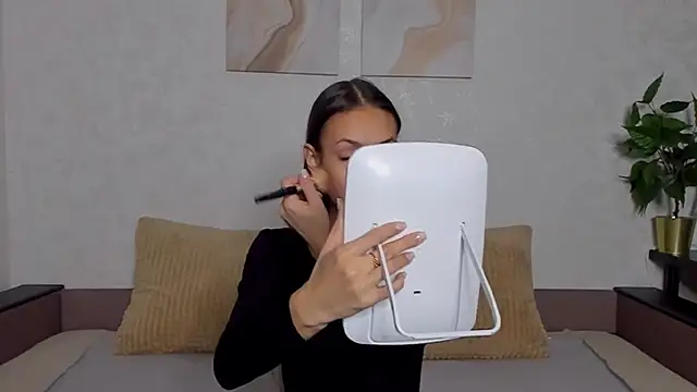 Snapshot of ChloeTeles_ chatting on 01.08.25 ChloeTeles  online show from 01.08.25