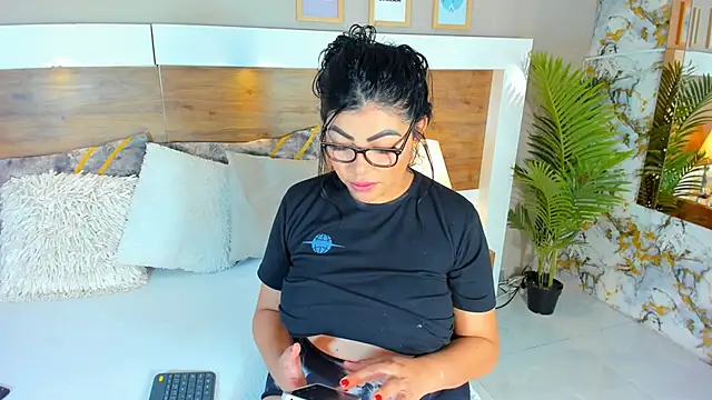 EmaBakker online show from 02.23.25