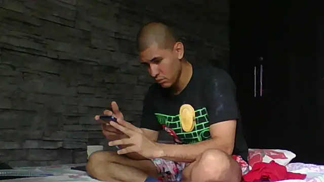 Sexylatin64 online show from 02.13.26