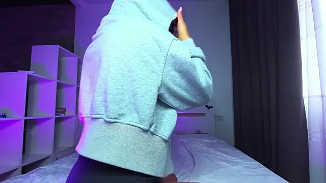 Snapshot of AddictedSabi chatting on 10.20.25 AddictedSabi online show from 10.20.25