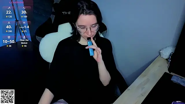 Snapshot of Nora_Failure chatting on 06.18.26 Nora Failure online show from 06.18.26