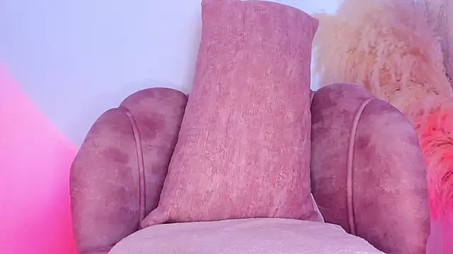 amelie murphy  online show from 12.13.24