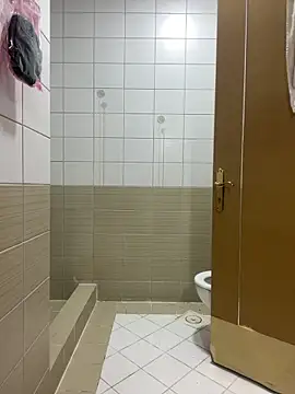 Layla-daloua online show from 12.14.25