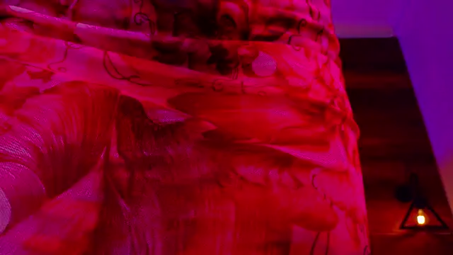 Snapshot of ParisFox_ chatting on 02.07.26 ParisFox online show from 02.07.26