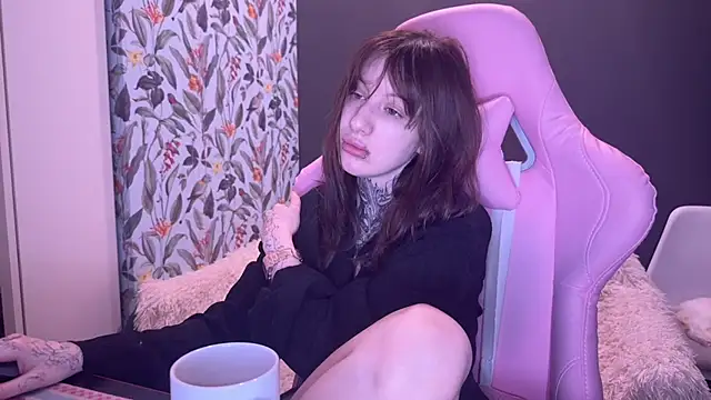 moundliicht1 online show from 04.30.26