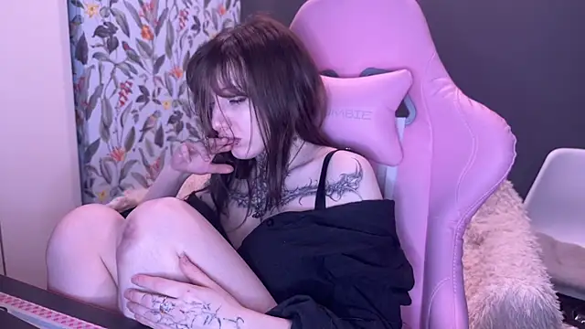 moundliicht1 online show from 05.04.26