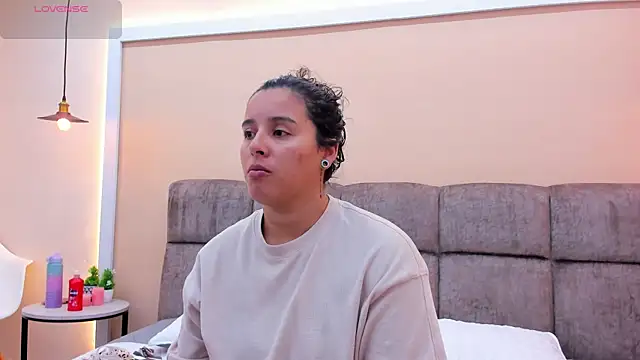 Dilan y Mia online show from 01.07.25