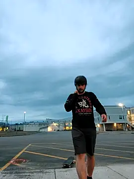 QcMisterv13 online show from 04.18.26