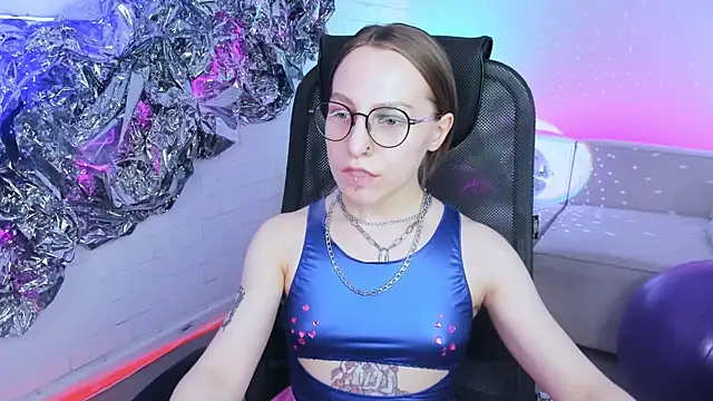 Snapshot of AphexQueen chatting on 01.26.25 AphexQueen online show from 01.26.25