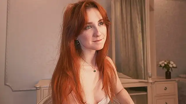 Snapshot of EsmaCrumbley chatting on 02.28.25 EsmaCrumbley online show from 02.28.25