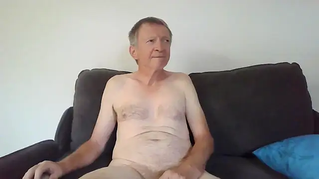 Snapshot of naturiste974 chatting on 02.05.26 naturiste974 online show from 02.05.26