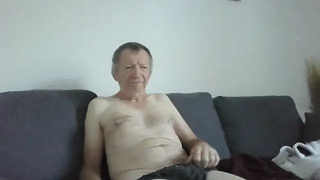 naturiste974 online show from 04.30.26