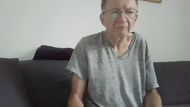 Snapshot of naturiste974 chatting on 06.01.26 naturiste974 online show from 06.01.26