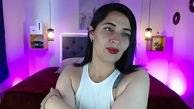 Snapshot of emily_leinner chatting on 03.07.25 emily leinner online show from 03.07.25