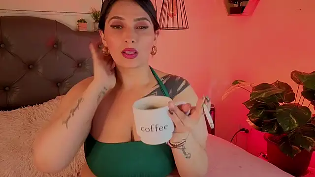 Snapshot of emily_leinner chatting on 07.29.26 emily leinner online show from 07.29.26