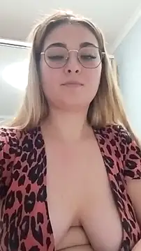 pussyCat t online show from 12.04.25