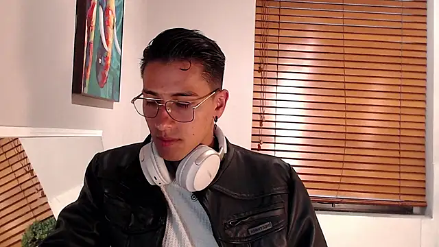 Andy Joy  online show from 09.23.25