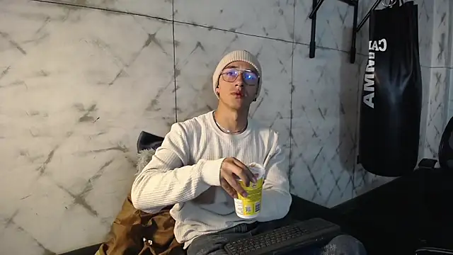 Snapshot of Andy_Joy_ chatting on 03.02.26 Andy Joy online show from 03.02.26