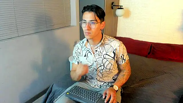 Snapshot of Andy_Joy_ chatting on 03.15.26 Andy Joy online show from 03.15.26