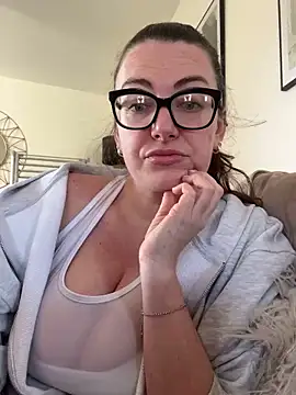 Snapshot of Miss_Stassi chatting on 03.02.25 Miss Stassi online show from 03.02.25