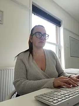 Snapshot of Miss_Stassi chatting on 03.05.25 Miss Stassi online show from 03.05.25